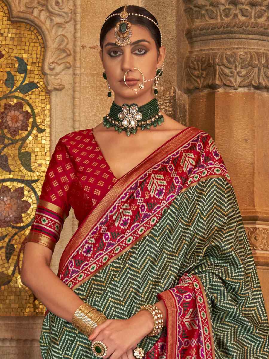 Green Banarasi Silk Handwoven Wedding Festival Heavy Border Saree