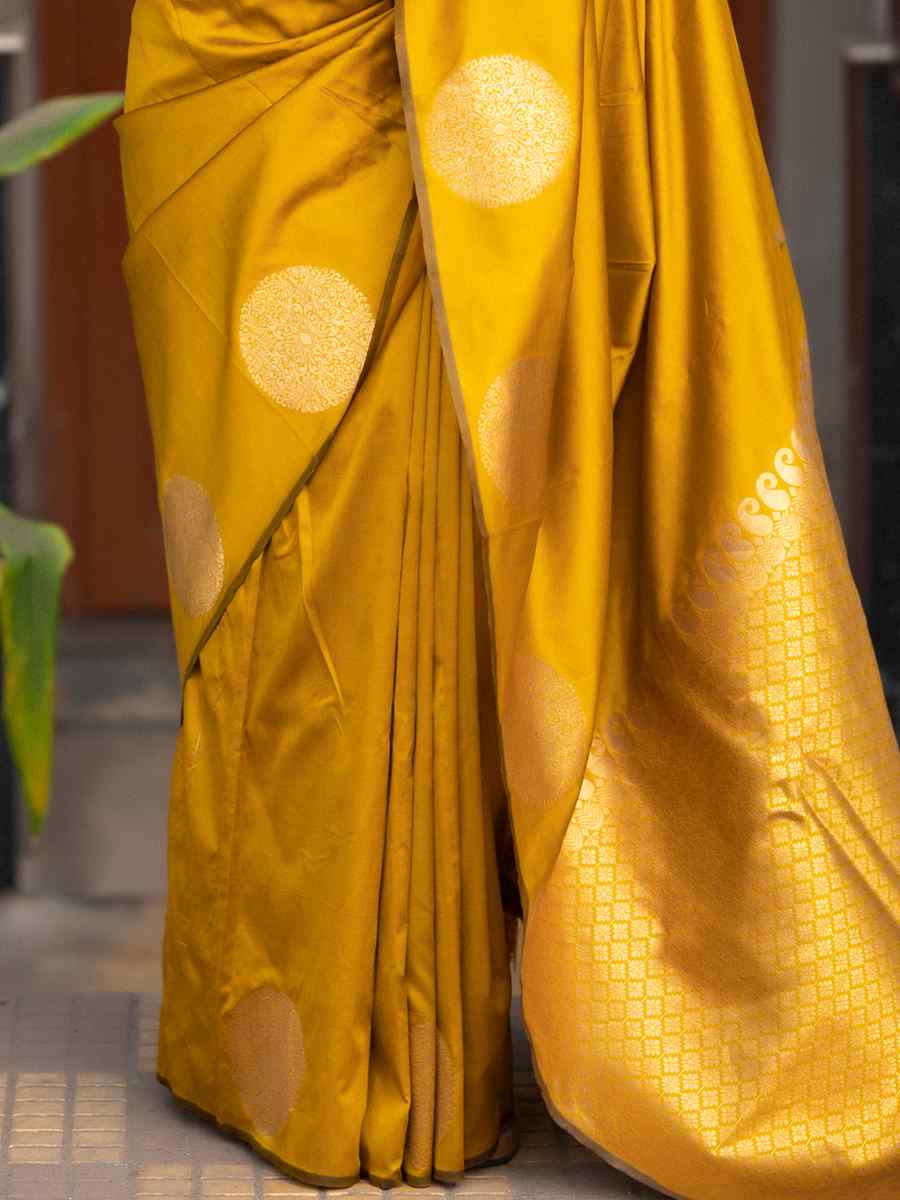 Mustard Soft Silk Handwoven Wedding Festival Heavy Border Saree