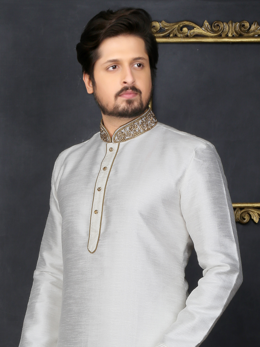Off White Art Banarasi Silk Embroidered Festival Kurta