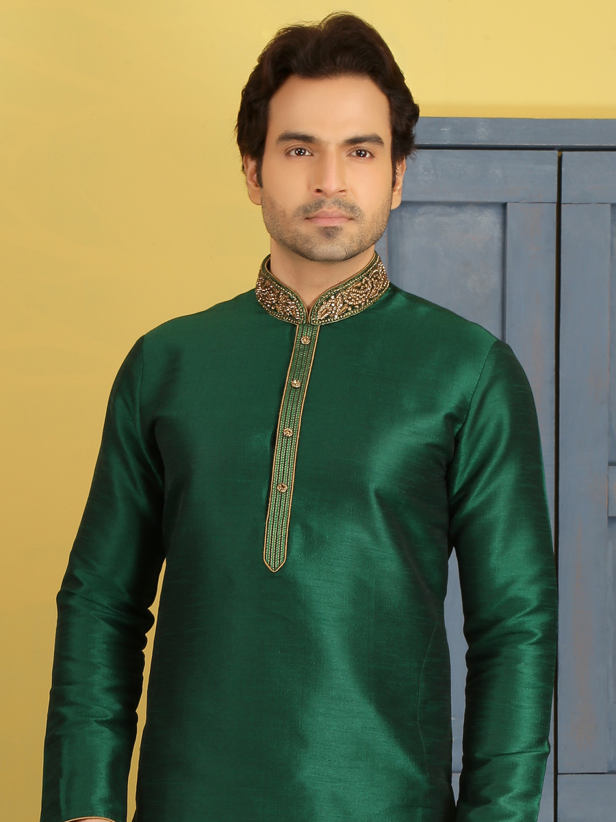 Hunter Green Art Banarasi Silk Embroidered Festival Kurta