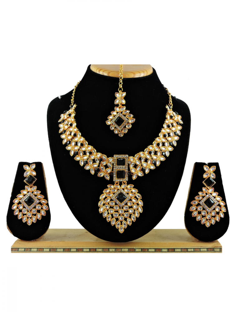 Black Alloy Festival Wear Kundan Necklace