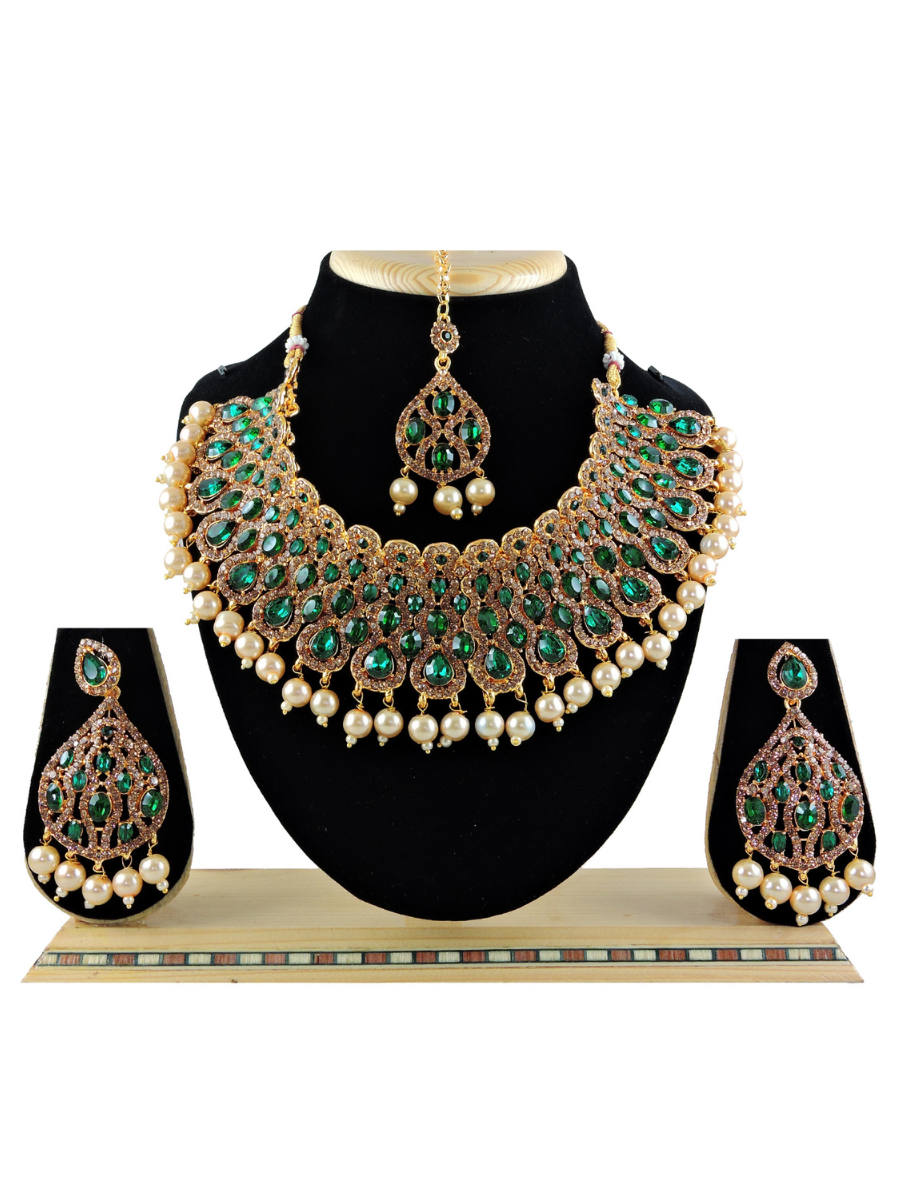 Green Alloy Festival Wear Kundan Necklace
