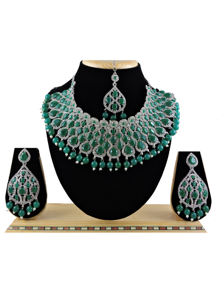 Green Alloy Festival Wear Kundan Necklace