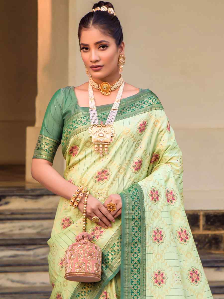 Sea Green Banarasi Silk Handwoven Wedding Festival Heavy Border Saree