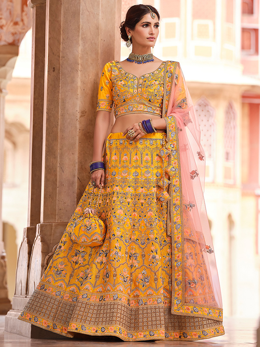 Ladies Fancy Light Yellow Lehenga Suit in Indore at best price by Rang  Bandhej Boutique - Justdial