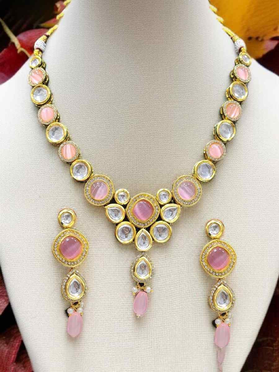 Baby Pink Gold Alloy Wedding Party Festival Wear Kundan Necklace
