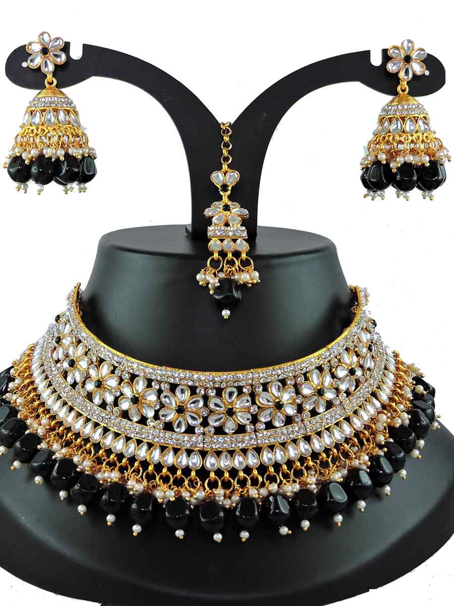 Black Alloy Bridal Wear Diamonds Necklace