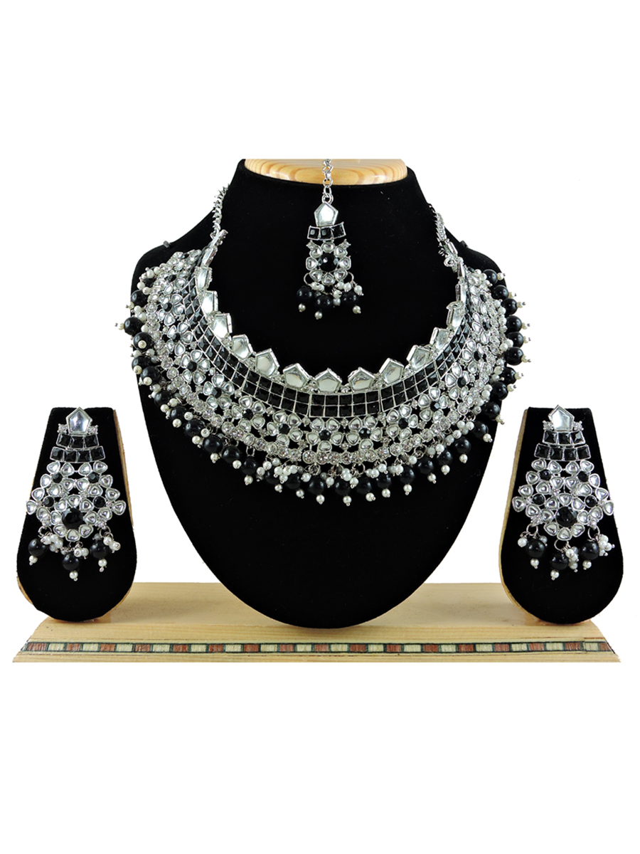 Black Alloy Festival Wear Kundan Necklace