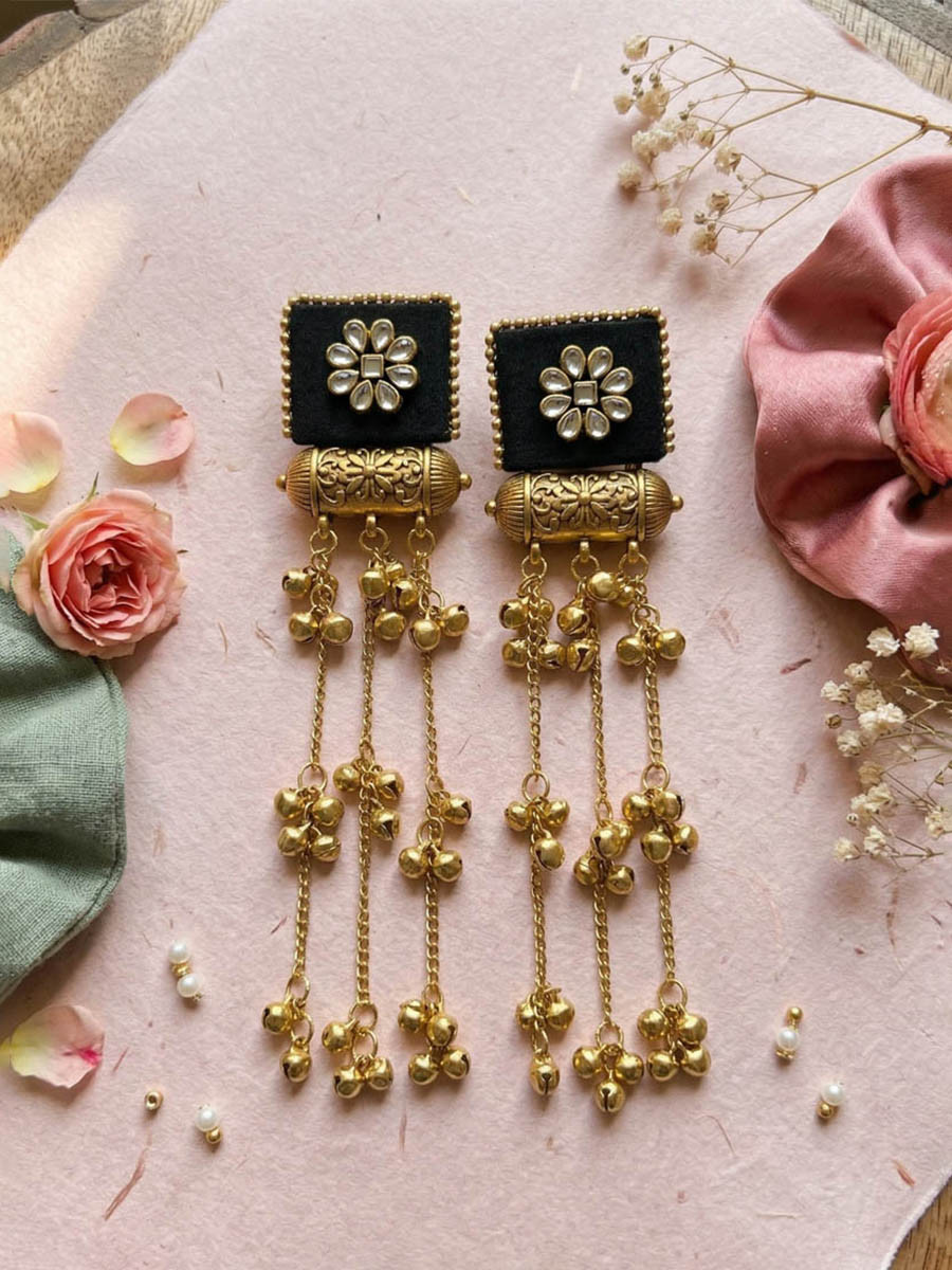 Black Alloy Wedding Party Festival Wear Kundan Stone Earrings