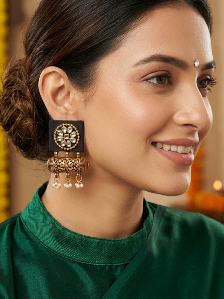 Image of Black Alloy Wedding Party Festival Wear Pearls Kundan Earrings