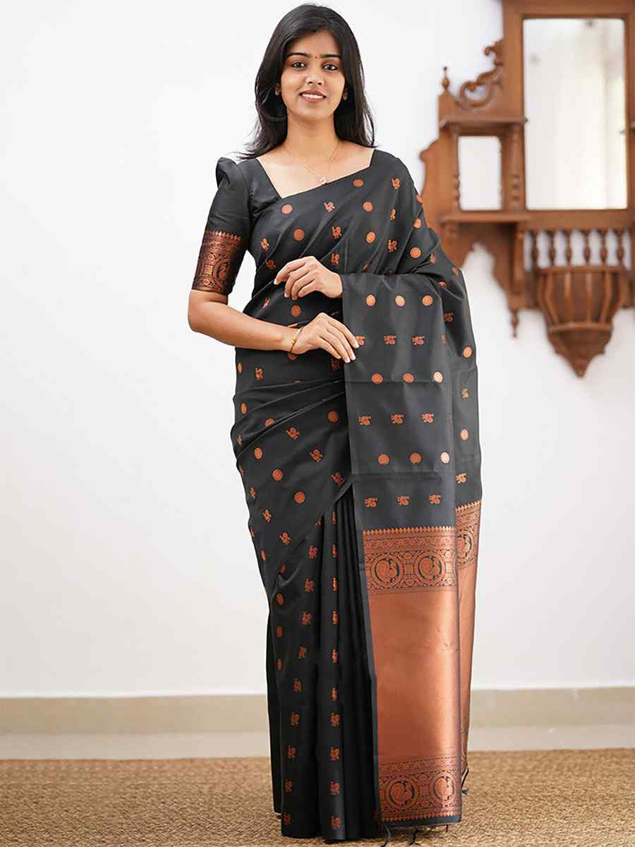 Black Banarasi Silk Handwoven Festival Wedding Fancy Heavy Border Saree