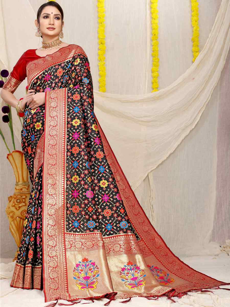 Black Banarasi Silk Handwoven Wedding Festival Heavy Border Saree