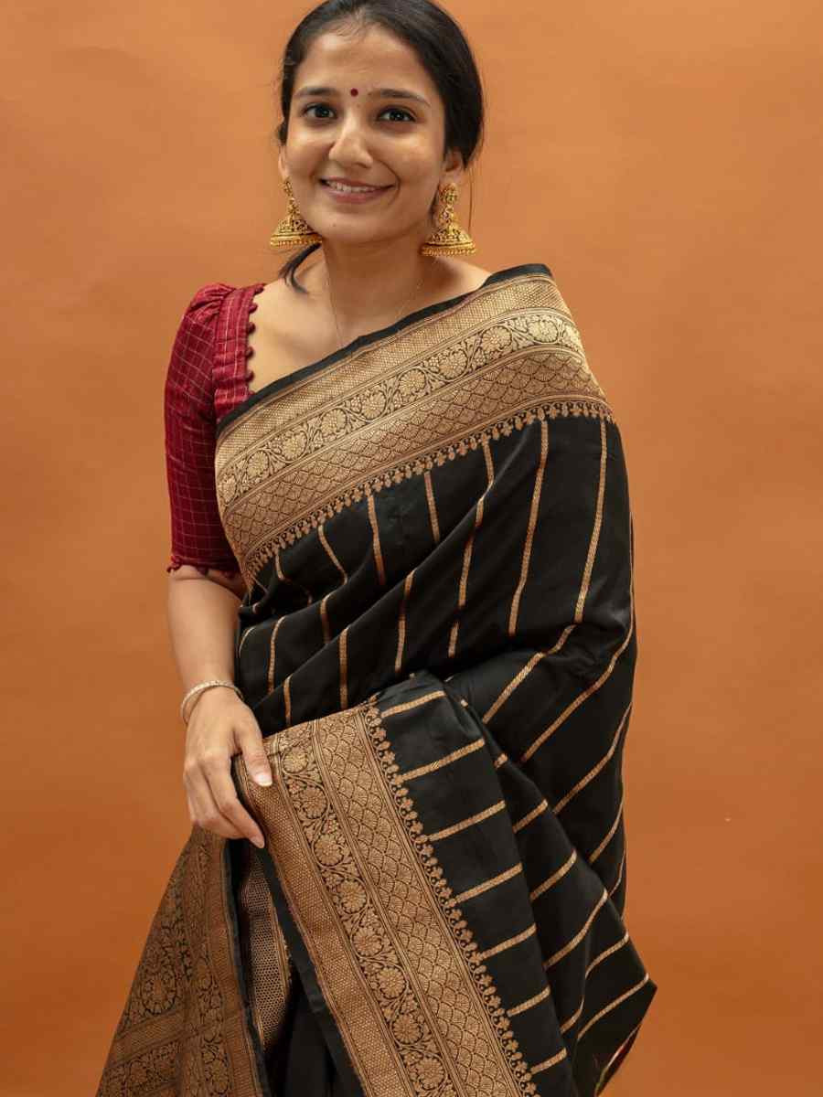 Black Banarasi Soft Silk Handwoven Festival Wedding Fancy Heavy Border Saree