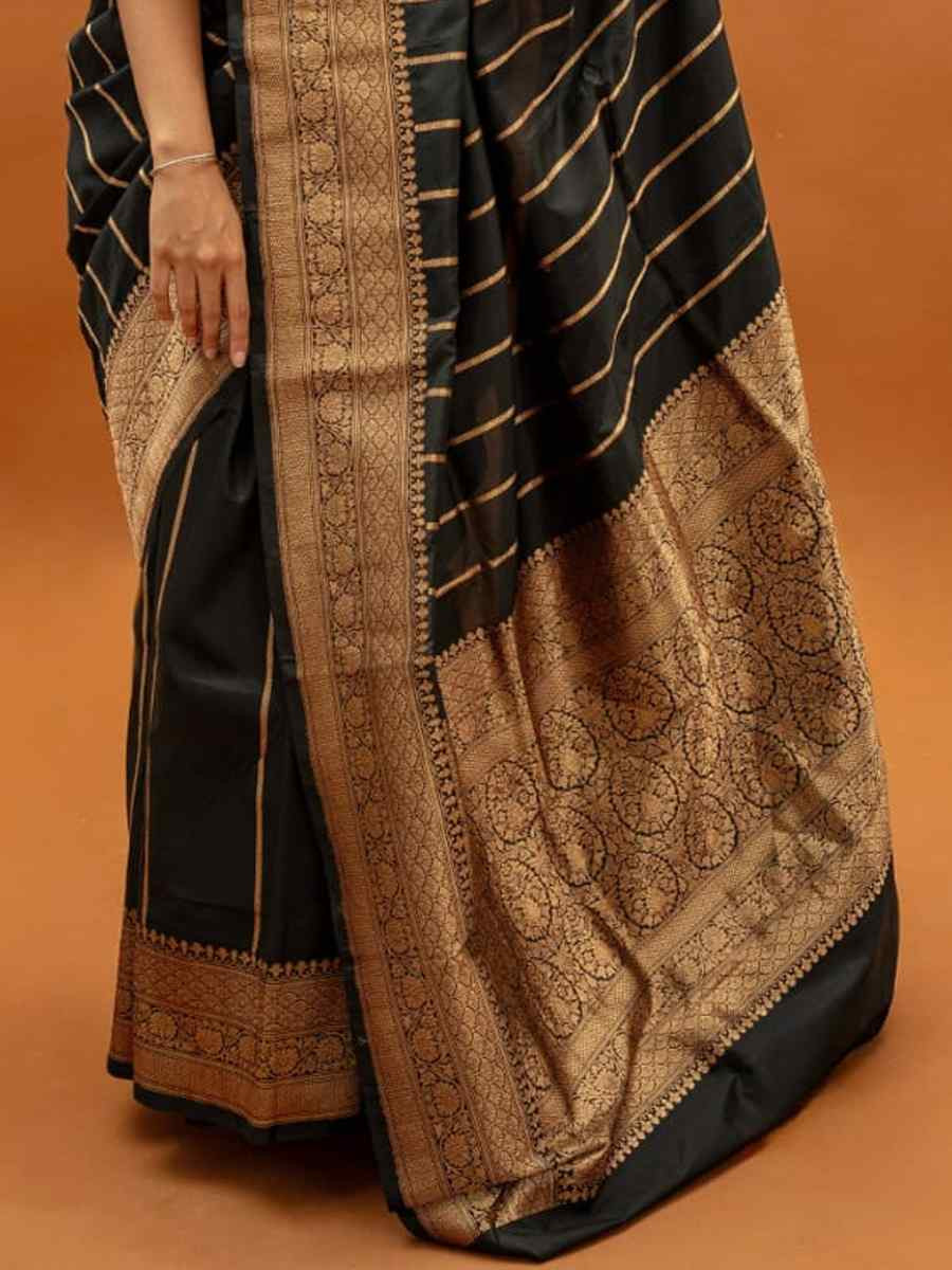 Black Banarasi Soft Silk Handwoven Festival Wedding Fancy Heavy Border Saree