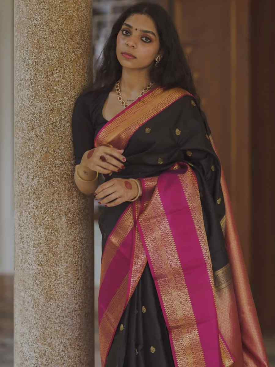 Black Banarasi Soft Silk Handwoven Festival Wedding Fancy Heavy Border Saree