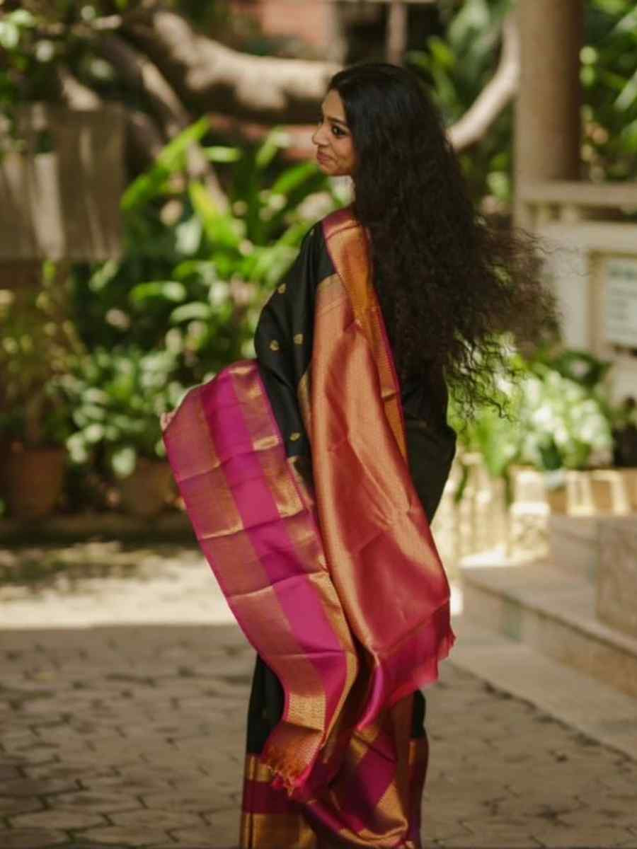 Black Banarasi Soft Silk Handwoven Festival Wedding Fancy Heavy Border Saree