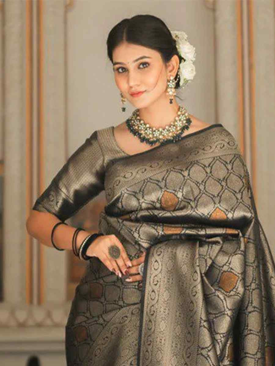 Black Banarasi Soft Silk Handwoven Festival Wedding Heavy Border Saree