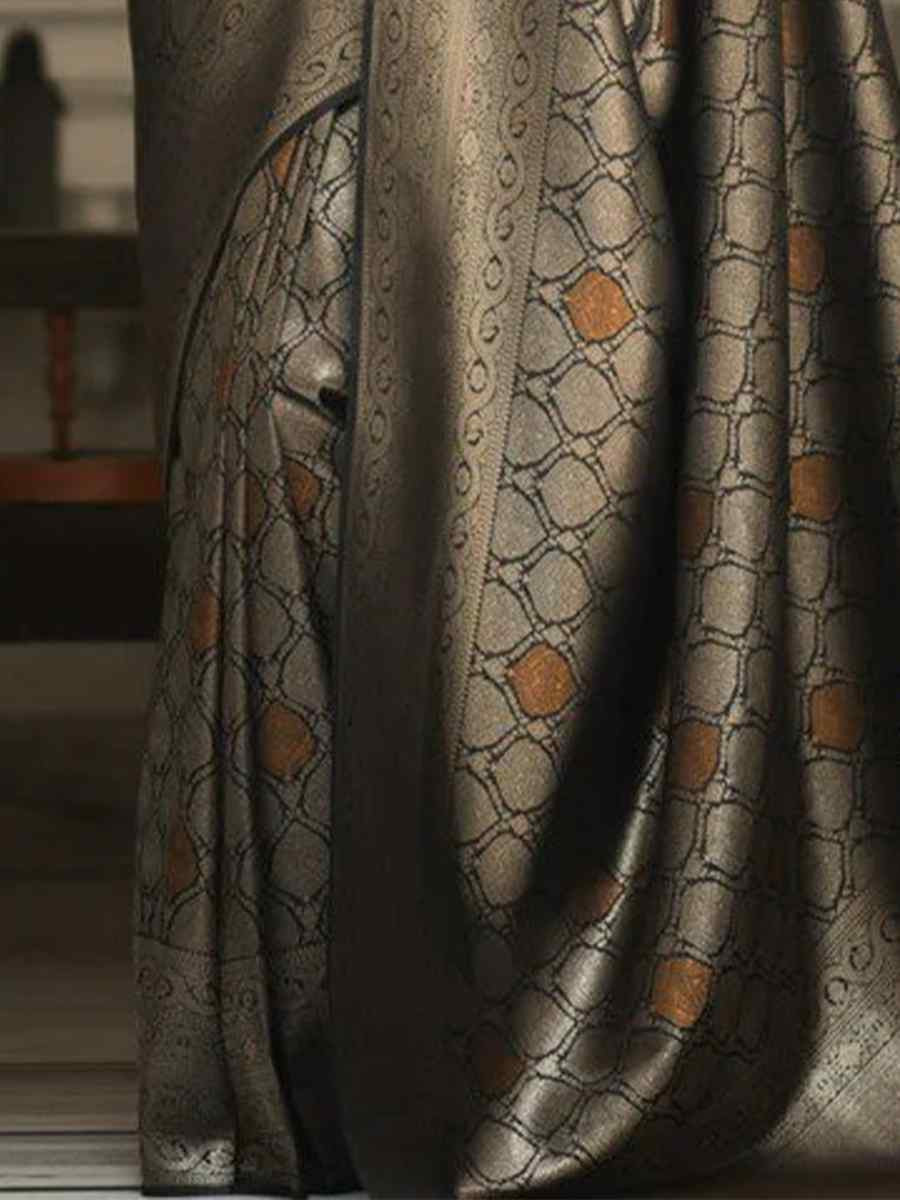 Black Banarasi Soft Silk Handwoven Festival Wedding Heavy Border Saree