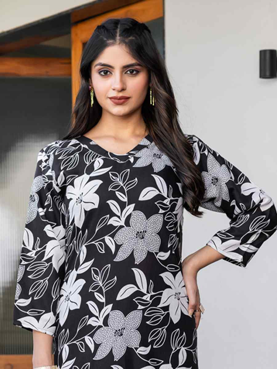 Black Cotton Blend Printed Festival Casual Kurti