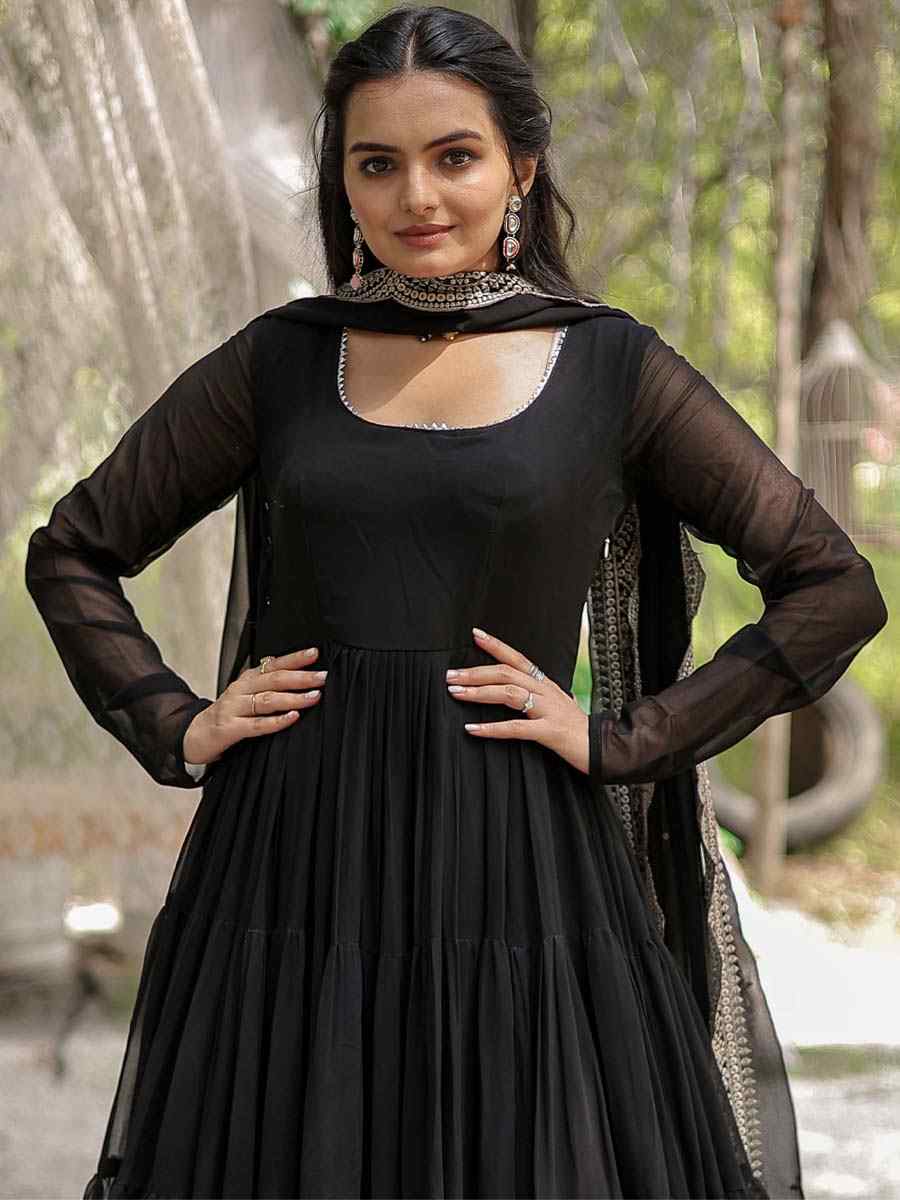 Black Faux Blooming Embroidered Festival Casual Gown