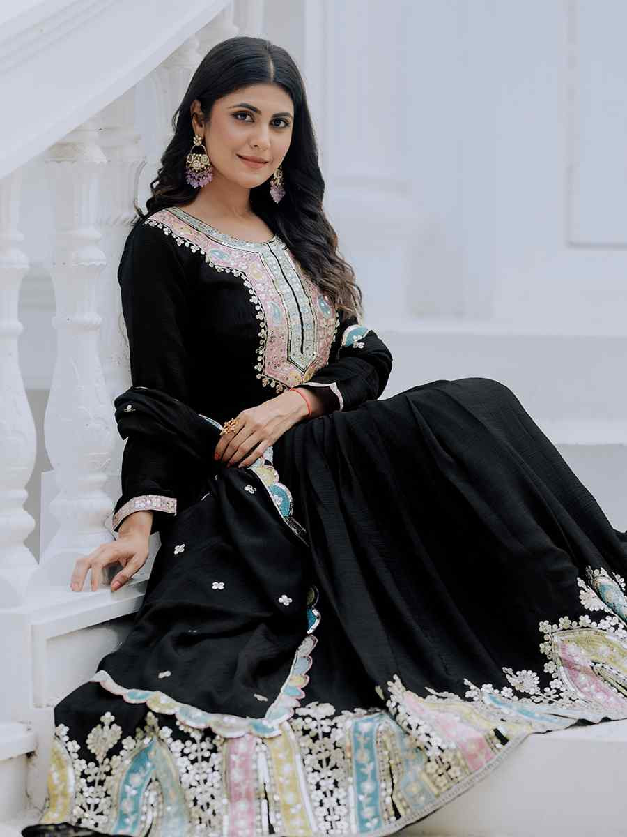 Black Heavy Chinon Silk Embroidered Festival Casual Gown