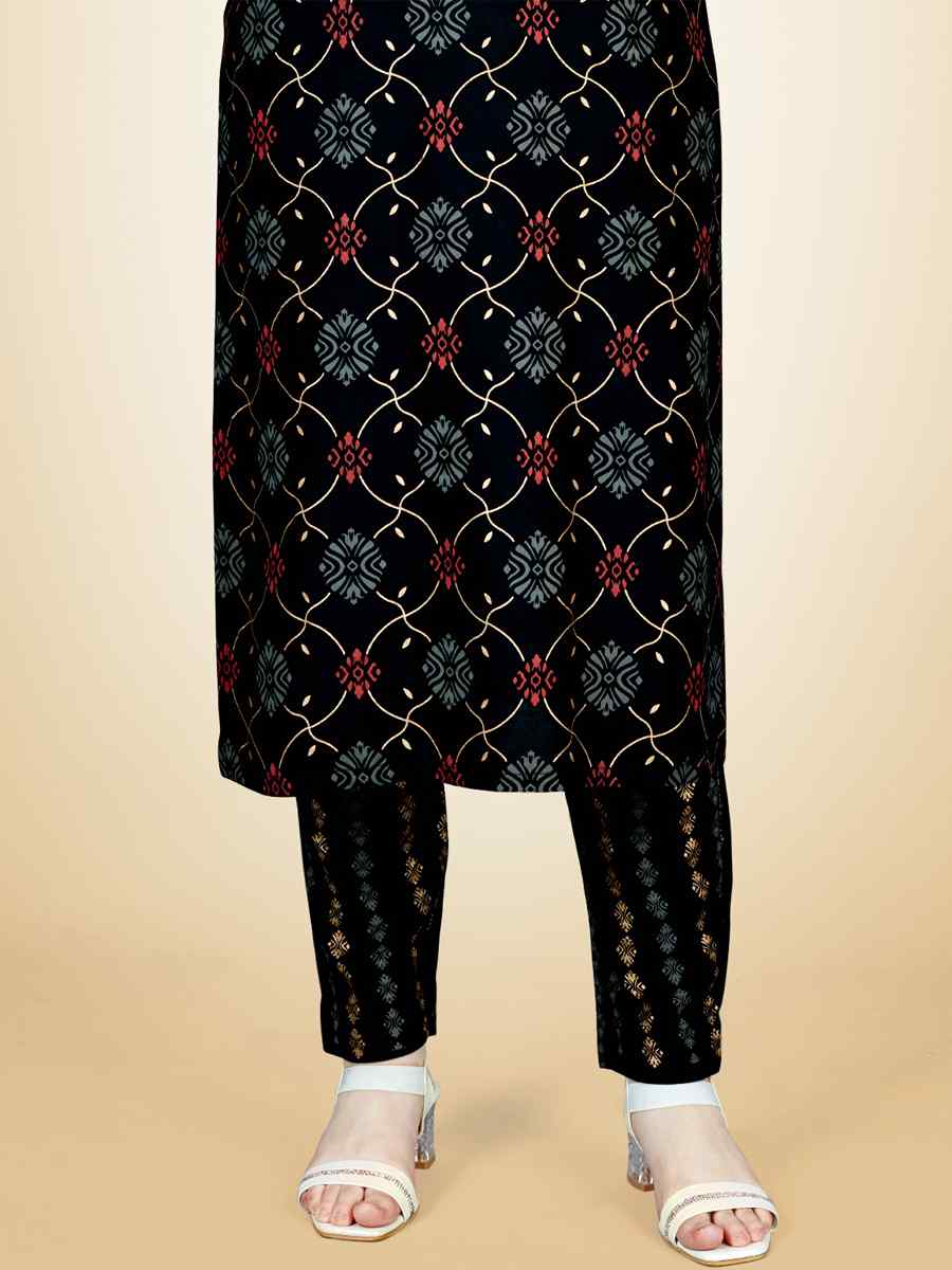 Black Heavy Rayon 14 Kgs Embroidered Festival Casual Kurti