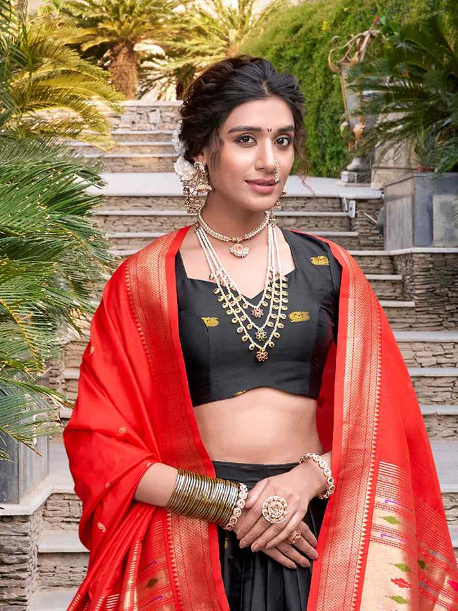 Black Jacquard Silk Handwoven Bridesmaid Wedding Heavy Border Lehenga Choli