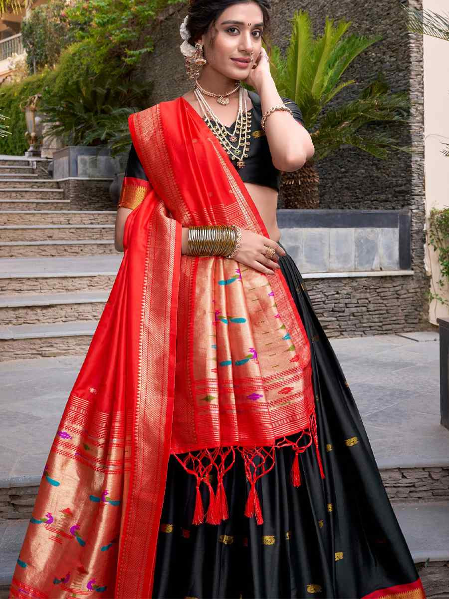 Black Jacquard Silk Handwoven Bridesmaid Wedding Heavy Border Lehenga Choli
