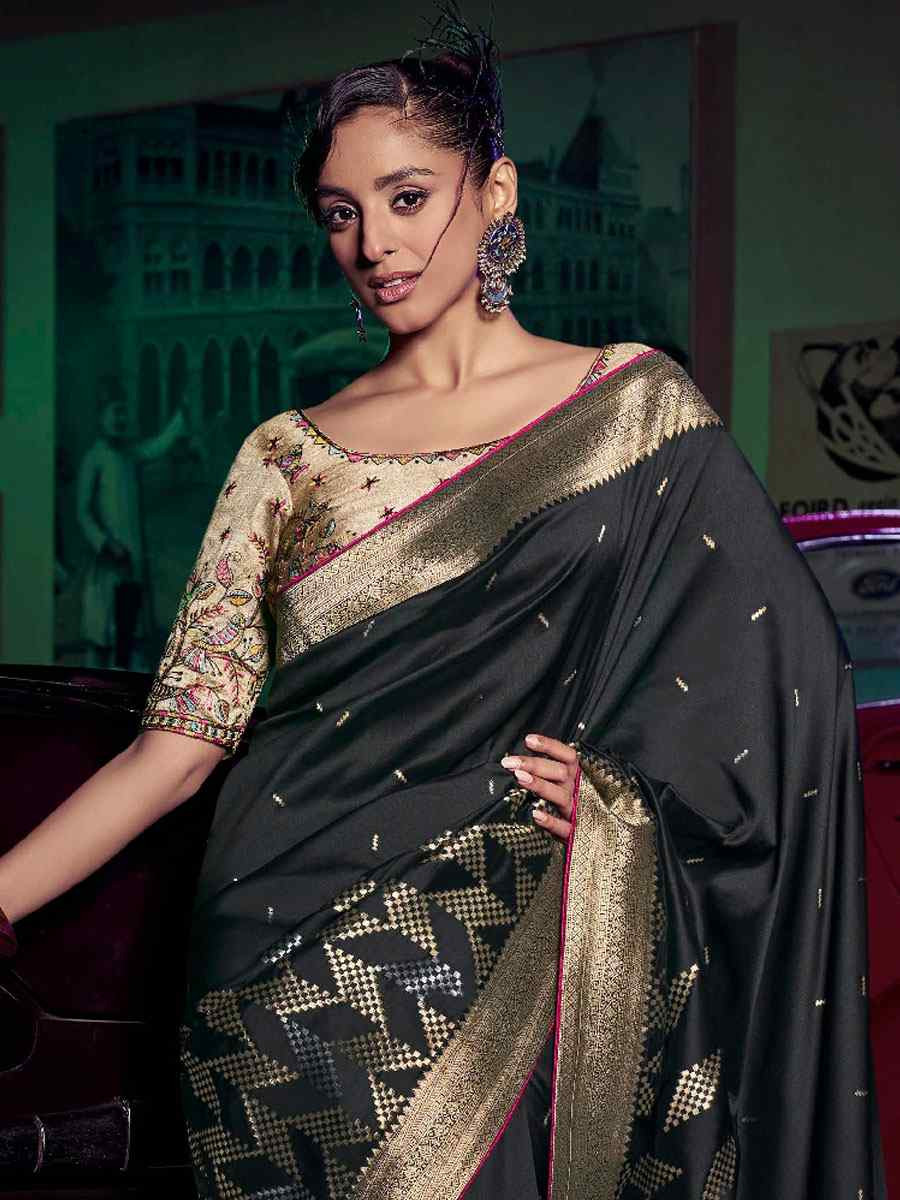 Black Pure Silk Printed Handwoven Traditional Bridal Reception Festival Wedding Fancy Heavy Border Sarees
