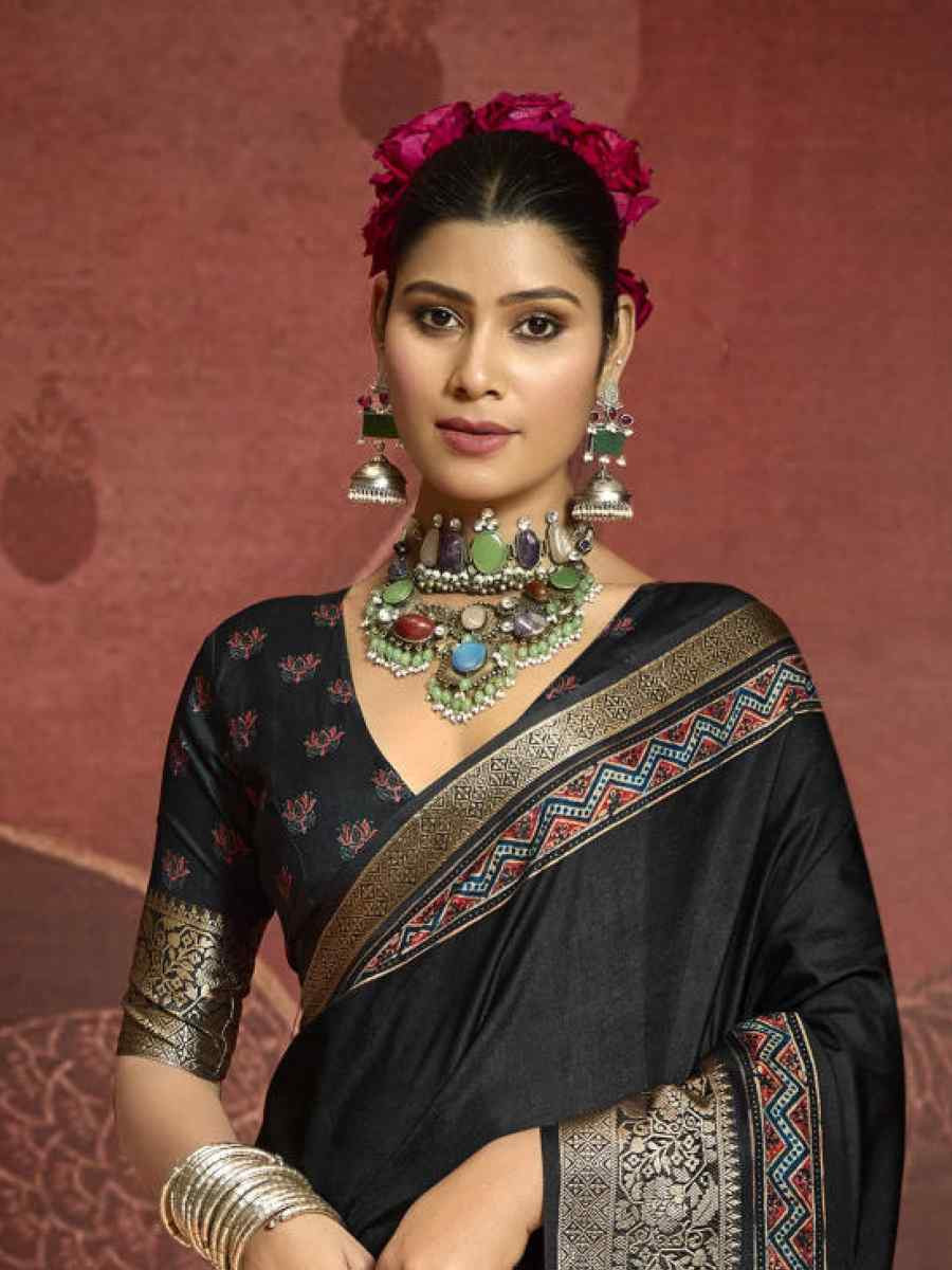 Black Silk Handwoven Festival Wedding Fancy Heavy Border Saree