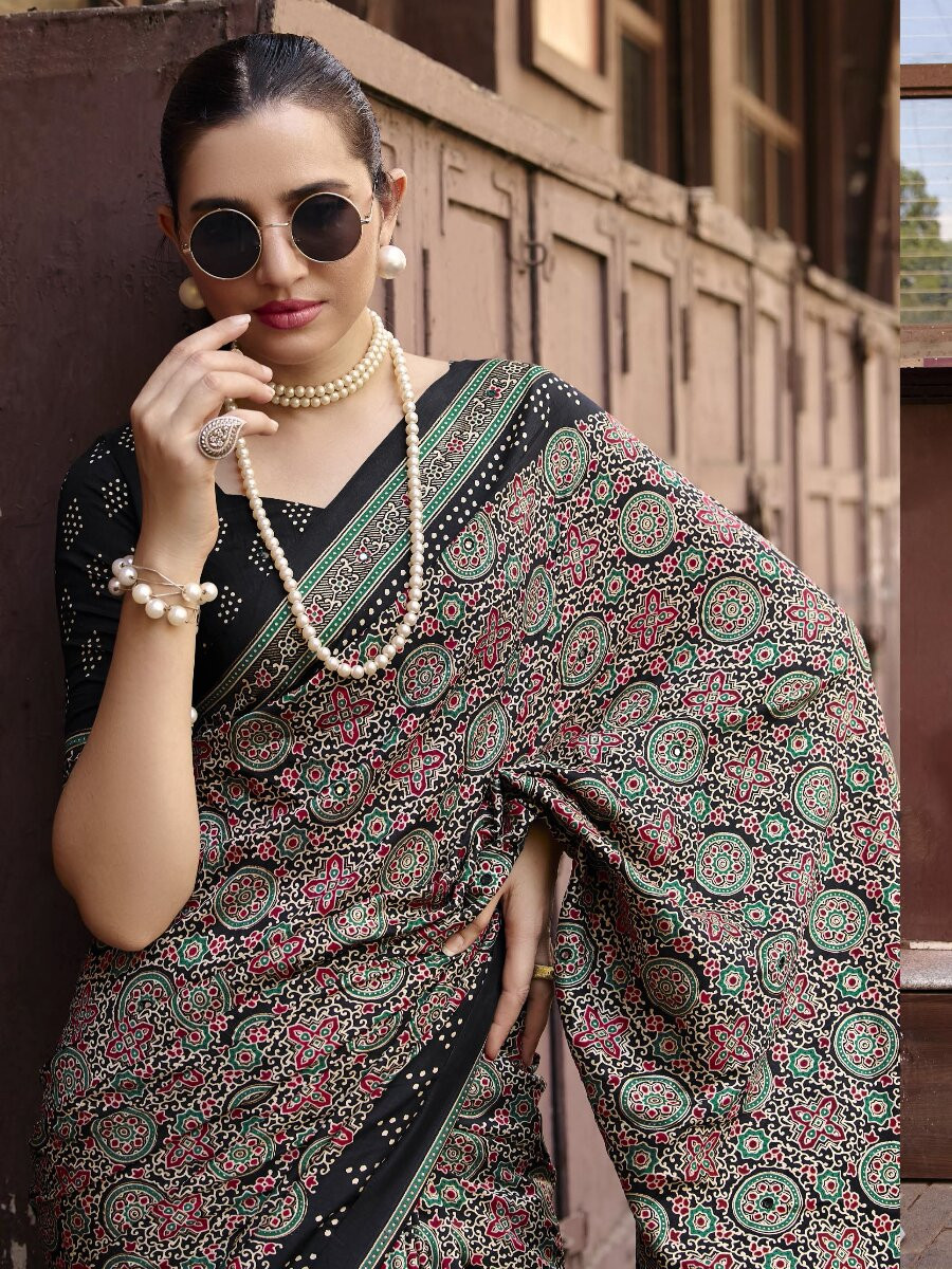 Black Silk Printed Wedding Reception Party Festival Casual Heavy Border Sarees