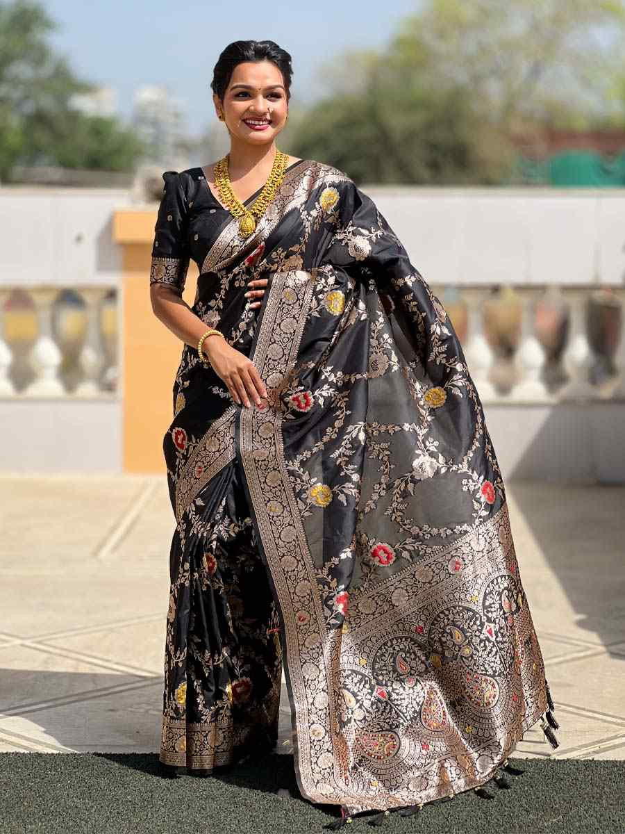 Black Soft Banarashi Silk Handwoven Festival Wedding Fancy Heavy Border Saree