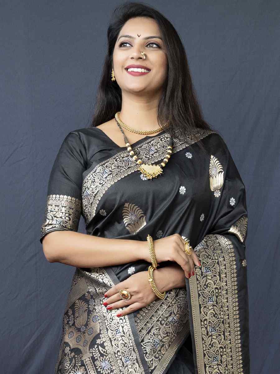 Black Soft Banarasi Silk Handwoven Wedding Festival Heavy Border Saree