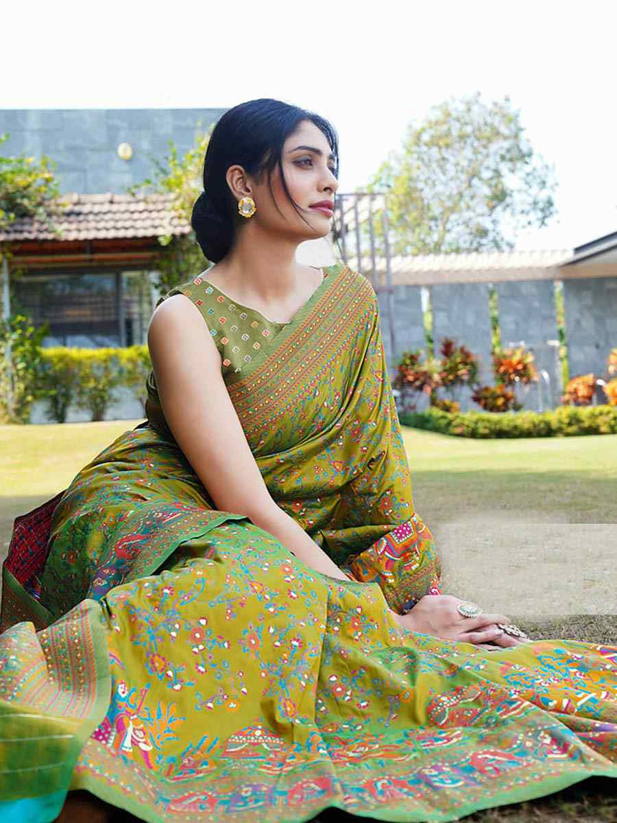 Black Soft Pure Silk Handwoven Festival Wedding Fancy Heavy Border Saree