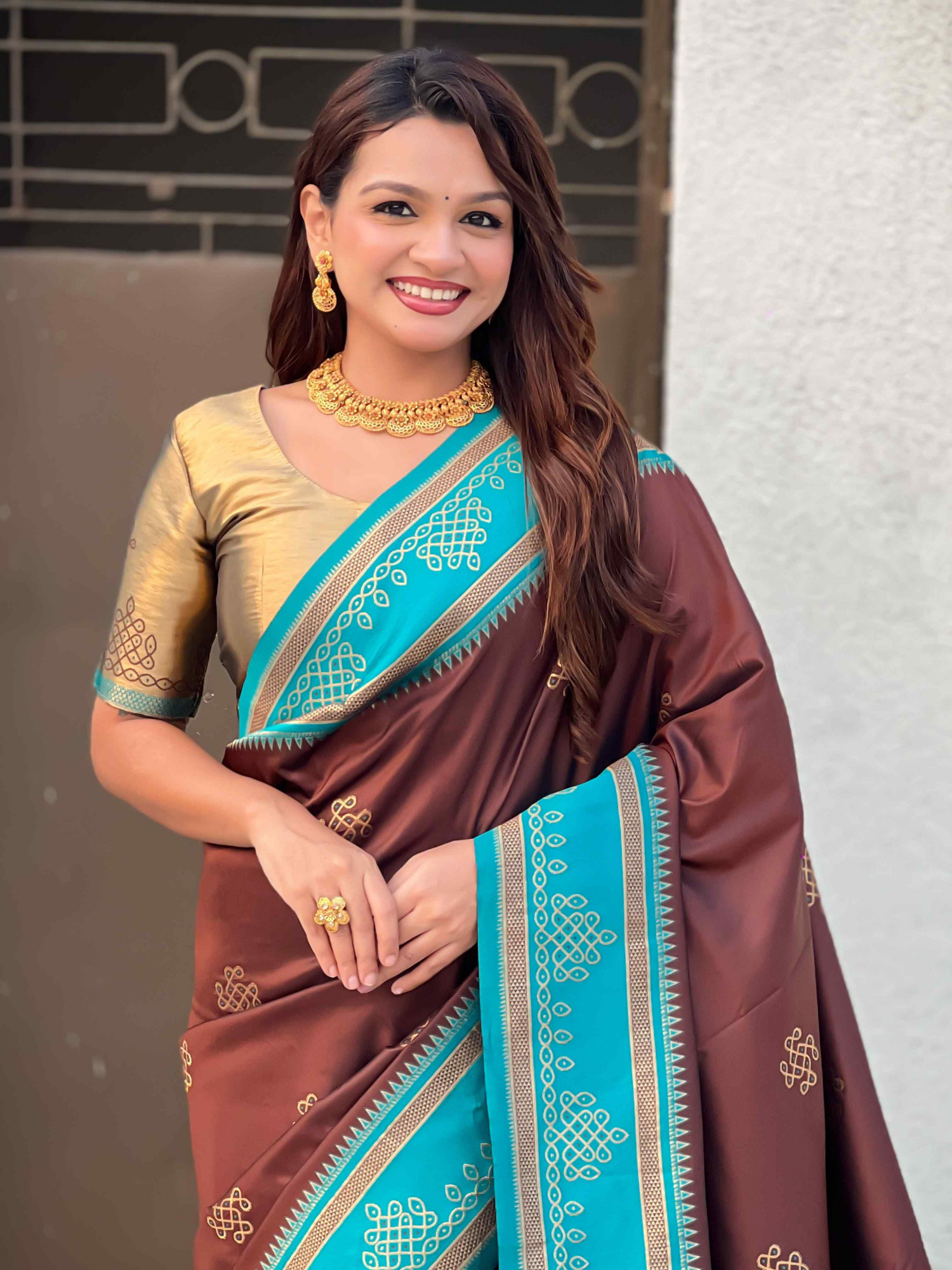 Brown Soft Silk Handwoven Casual Reception Festival Wedding Fancy Classic Style Sarees