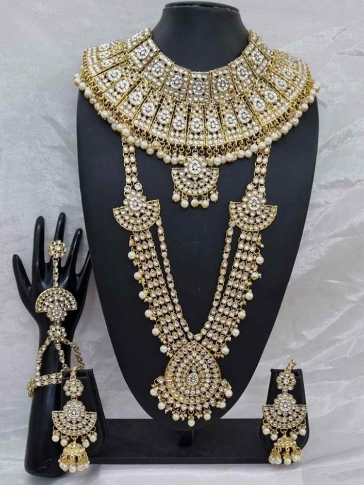 Cream Alloy Bridal Wear Diamonds Bridal Sets