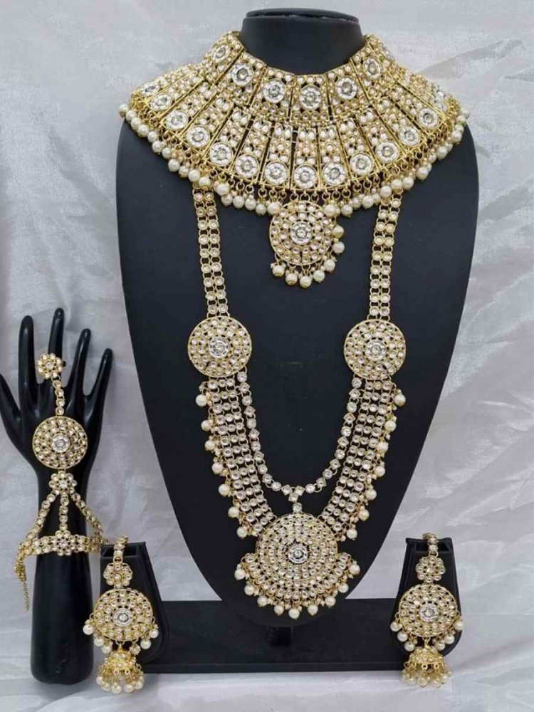 Cream Alloy Bridal Wear Diamonds Bridal Sets