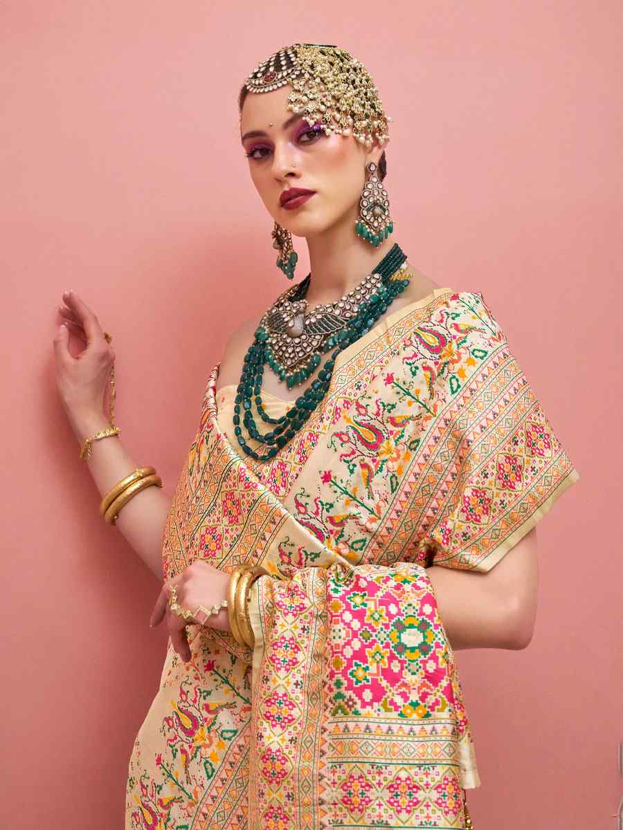 Cream Banarasi Silk Zari Handwoven Casual Reception Festival Wedding Fancy Classic Style Sarees