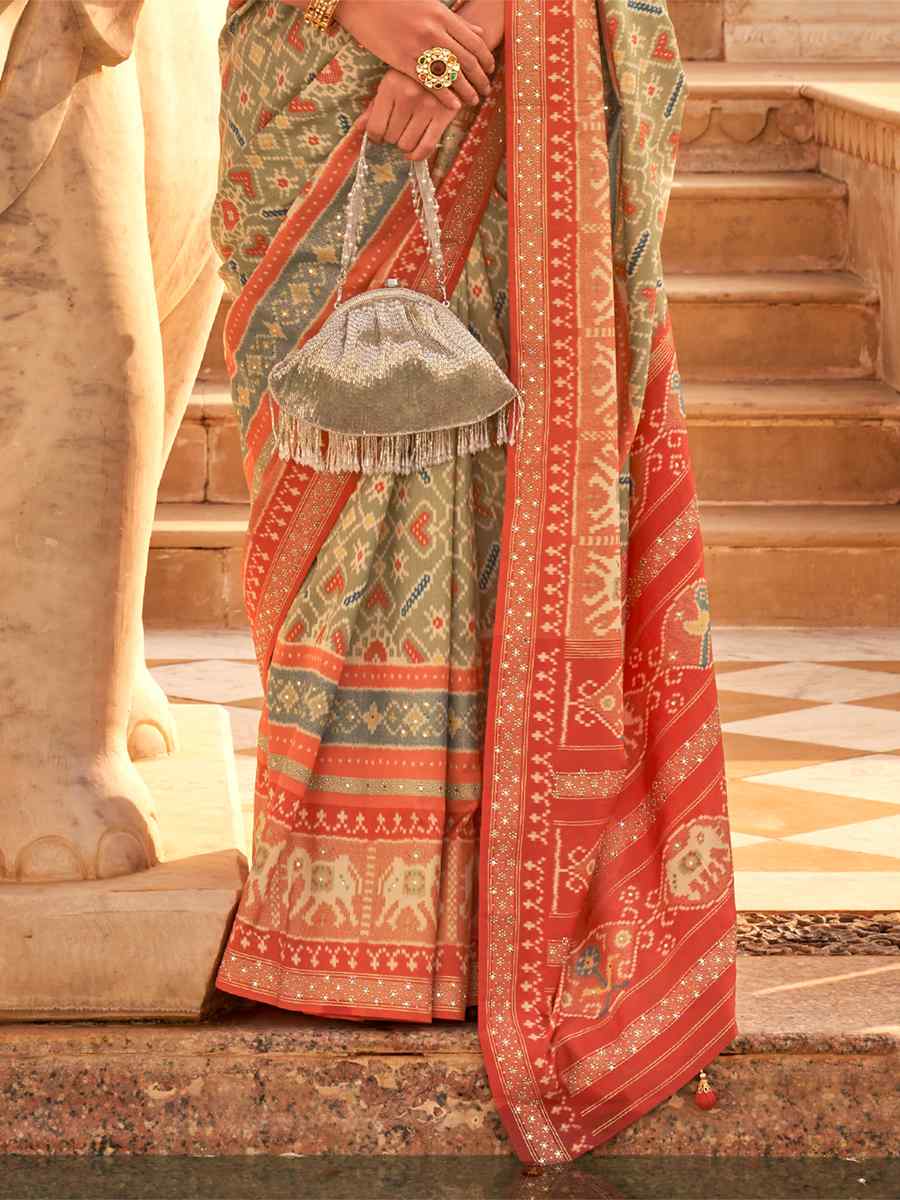 Cream Silk Handwoven Wedding Festival Heavy Border Saree