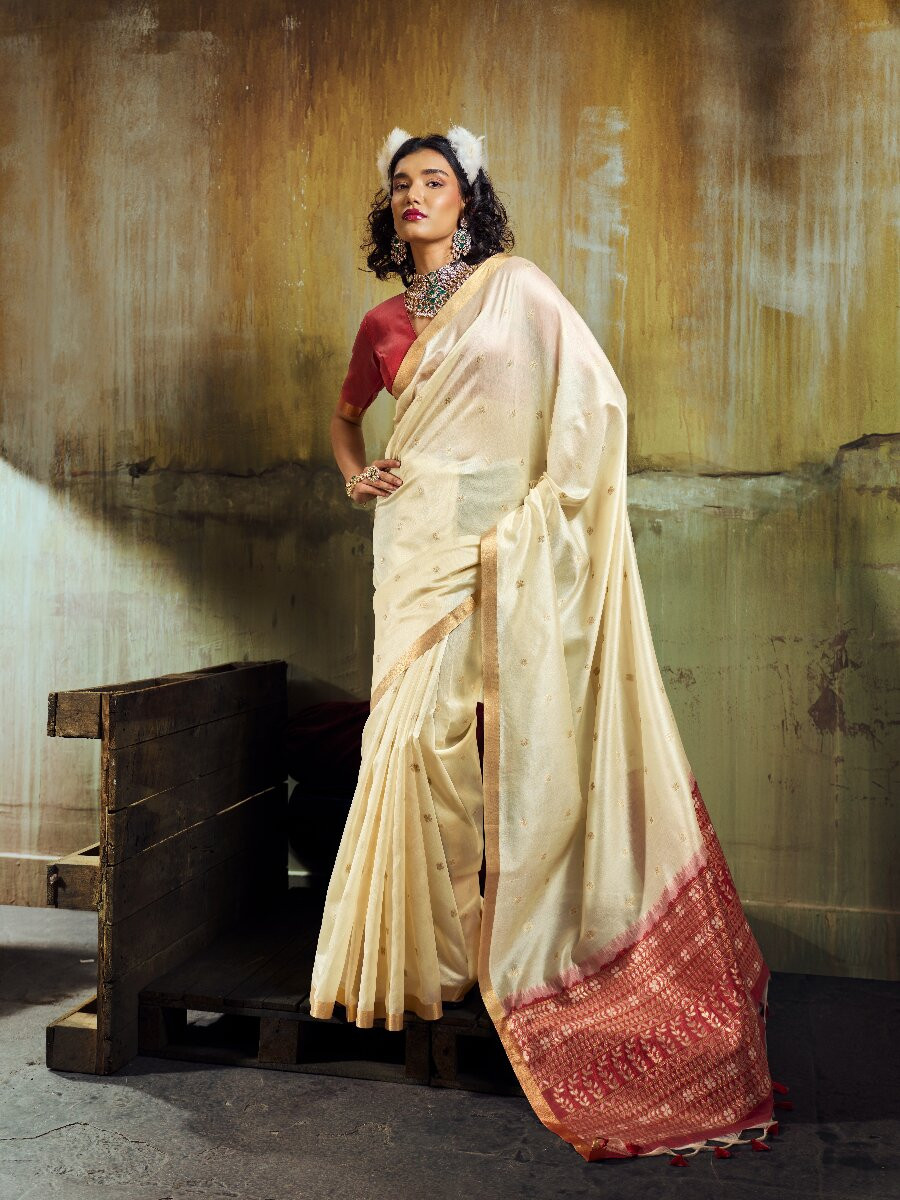 Cream Tussar Silk Handwoven Weaving Wedding Reception Party Festival Heavy Border Sarees