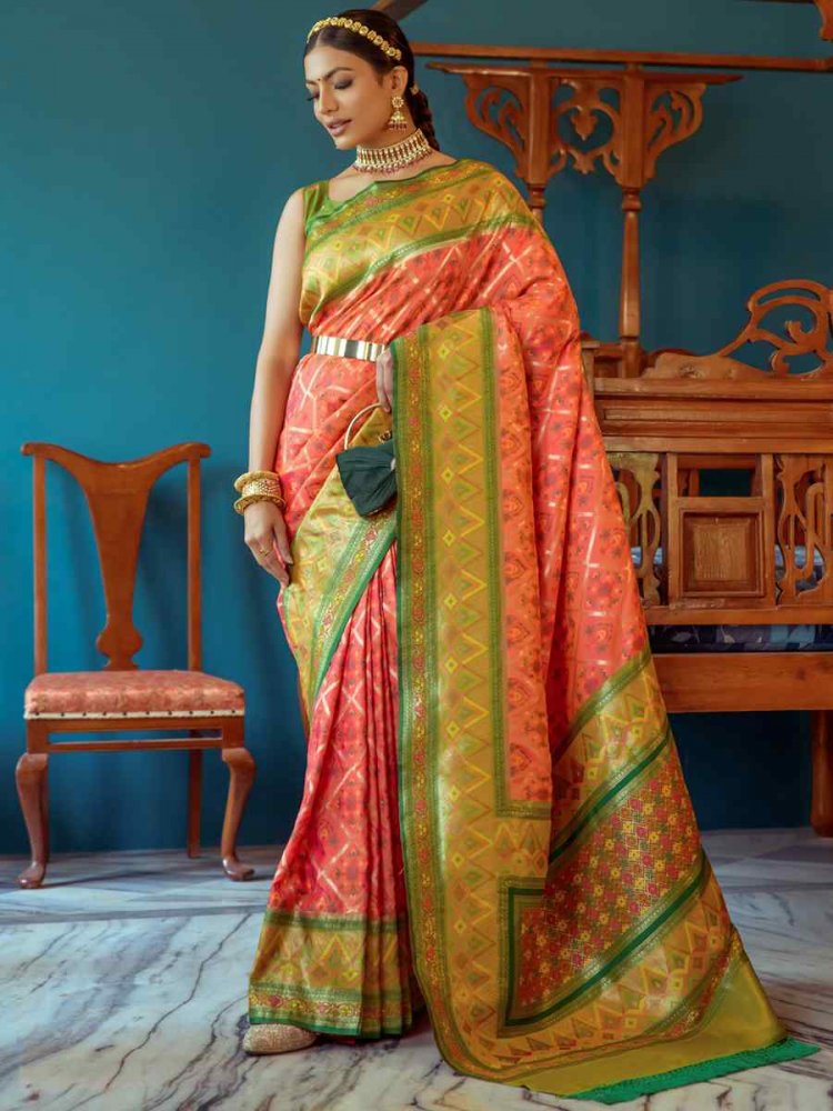 Gajri Banarasi Soft Silk Handwoven Wedding Festival Heavy Border Saree