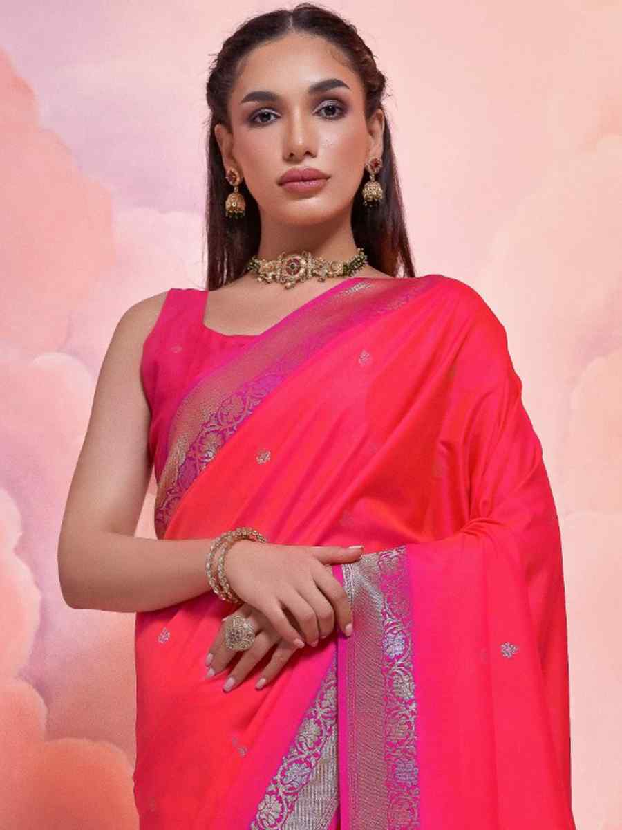 Gajri Soft Silk Handwoven Casual Festival Classic Style Saree