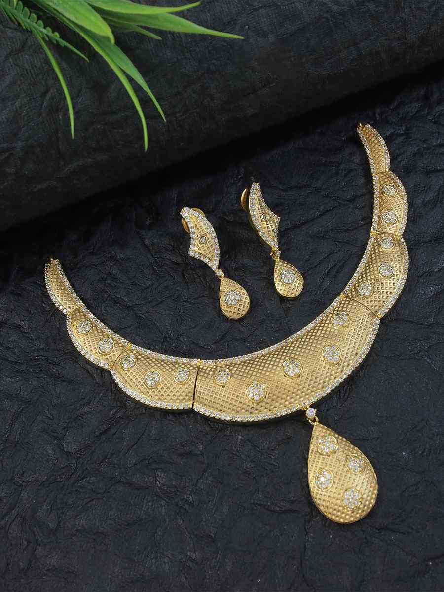 Gold Alloy Festival Wear Diamond Necklace