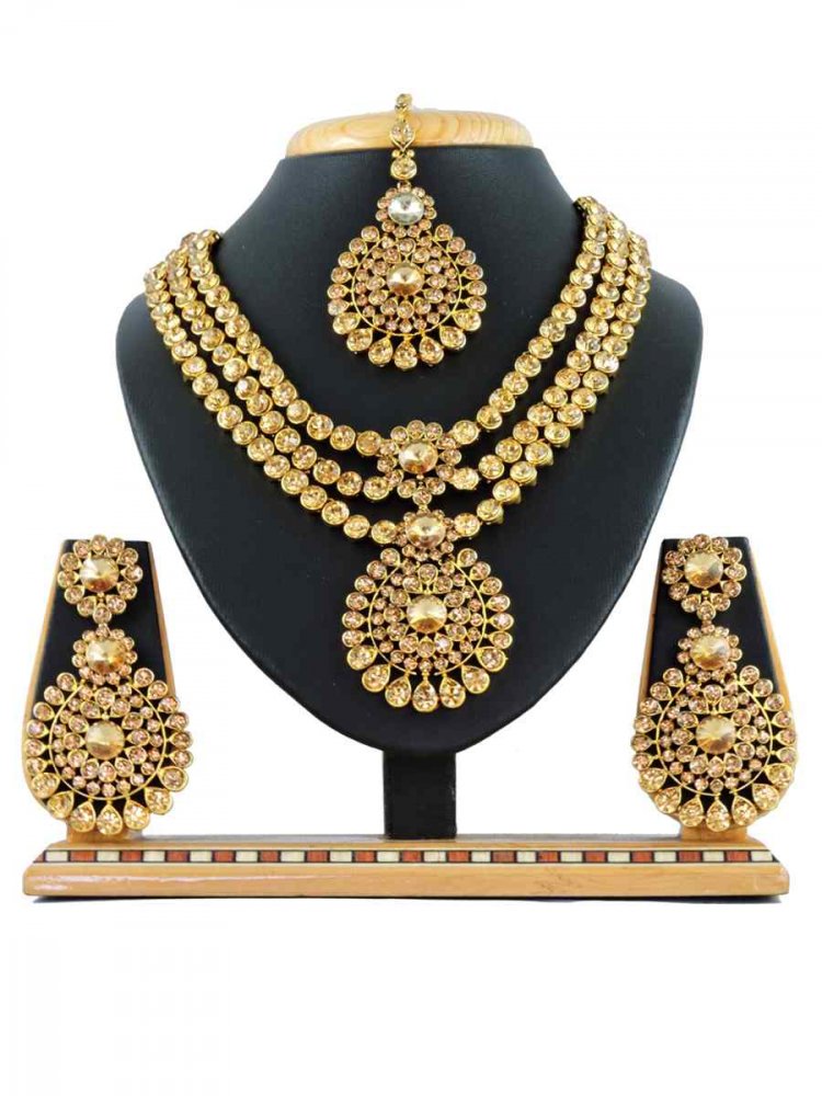 Gold Alloy Festival Wear Diamonds Necklace