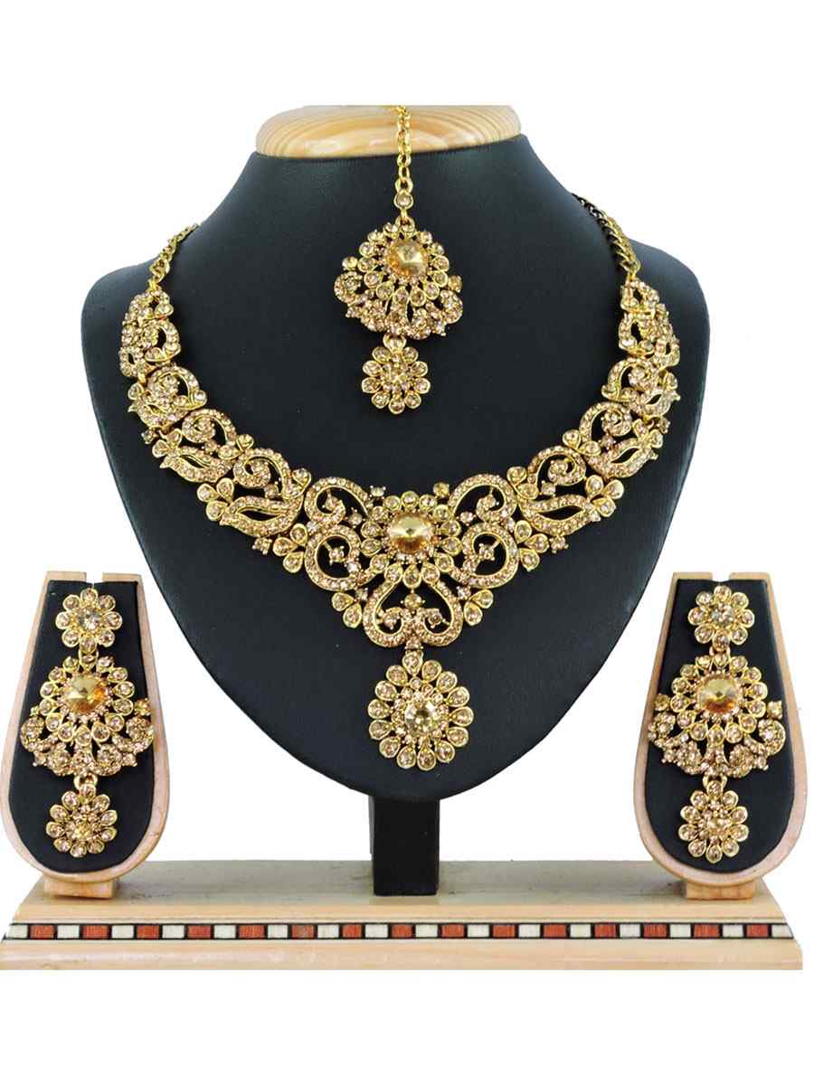 Gold Alloy Festival Wear Diamonds Necklace