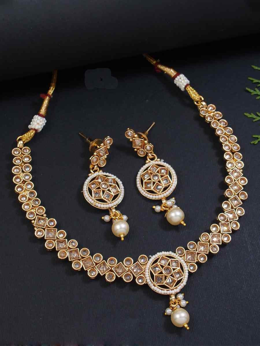 Gold Alloy Festival Wear Kundan Necklace