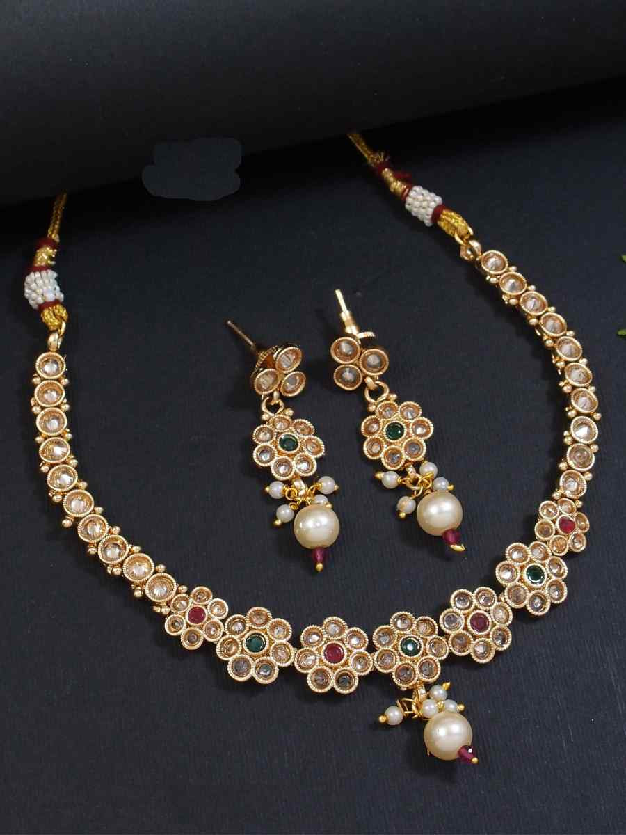 Gold Alloy Festival Wear Kundan Necklace