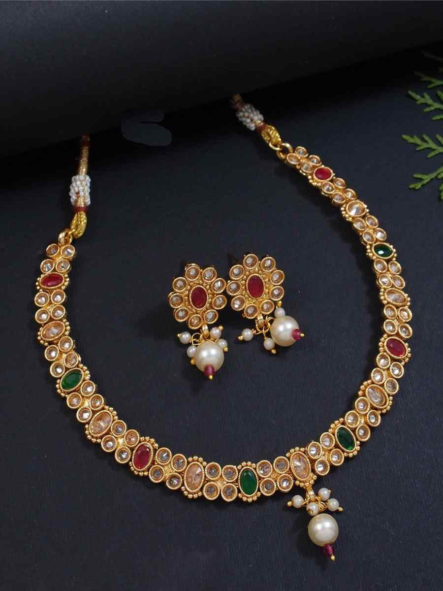 Gold Alloy Festival Wear Kundan Necklace