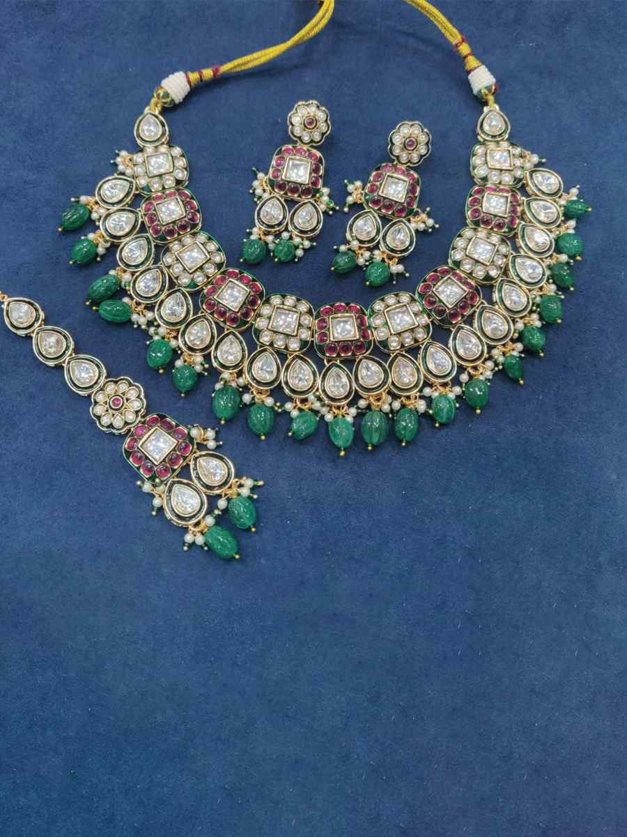 Gold Alloy Festival Wear Kundan Necklace