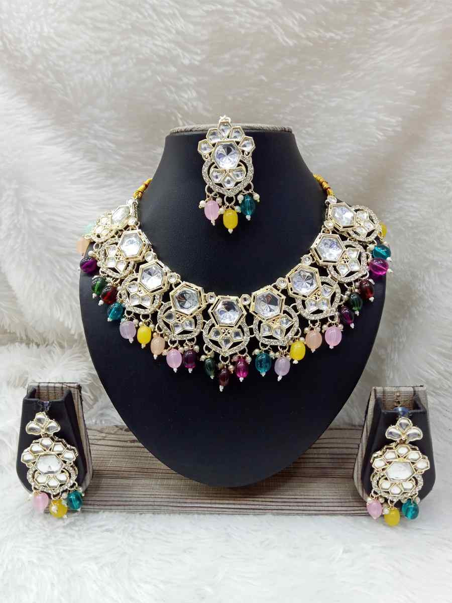 Gold Alloy Festival Wear Kundan Necklace